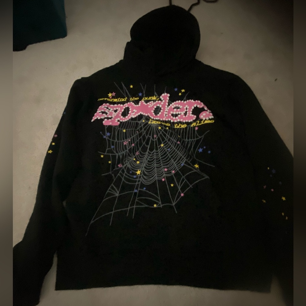 Men’s Sp5der hoodie 
100% cotton
Medium fits like large 
Brand new worn once